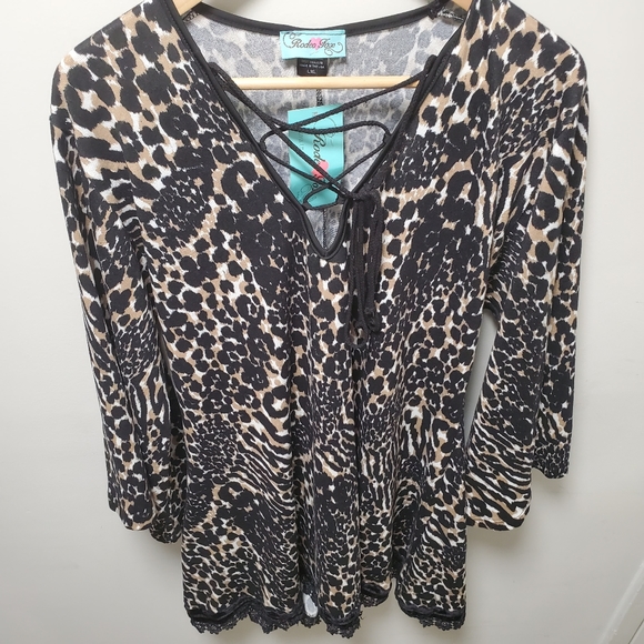 Rodeo Fox | Black & Cream Leopard Velvet - Picture 7 of 7